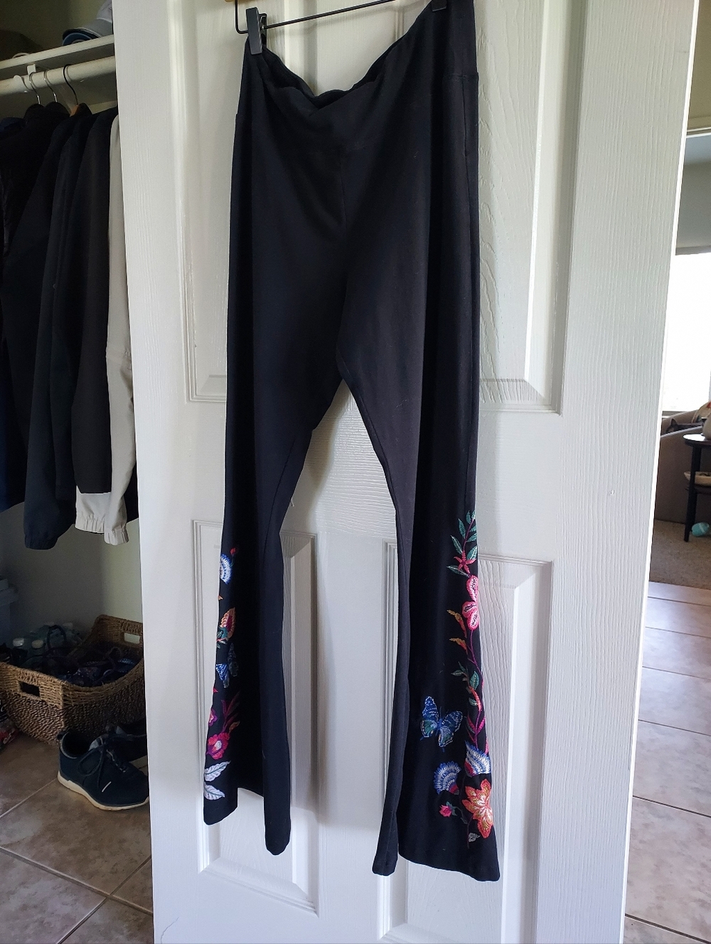 Johnny Was Black Leggings with Colorful Embroidery